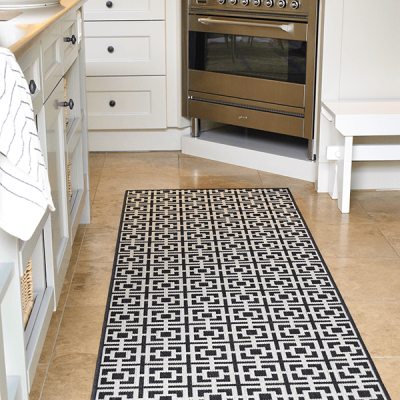 Monn Life black Rug