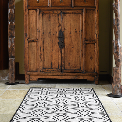 Monn Rhombus Black Rug