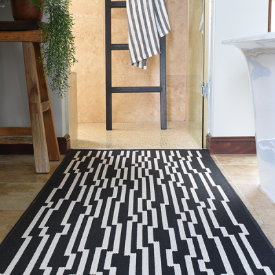 Monn Circuit Black Rug
